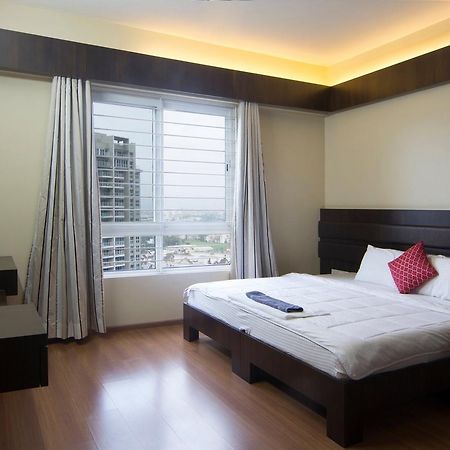 Amanora Park Town Bed and Breakfast Pune Exterior foto