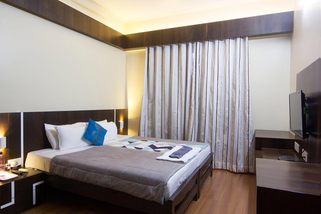Amanora Park Town Bed and Breakfast Pune Exterior foto